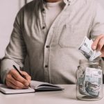 איך מקבלים החזרי מס על השקעה בשוק ההון