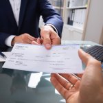 ניכיון שיקים – אין היום כמעט בעלי עסקים שלא משתמשים באפשרות הזו