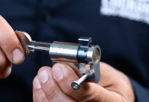 ״בגיל 70 כבר דוחים אותך בכל עבודה״: גדי כהן (70) חושף כיצד הוא מרוויח 800 שקלים ביום בפחות מ-3 שעות עבודה