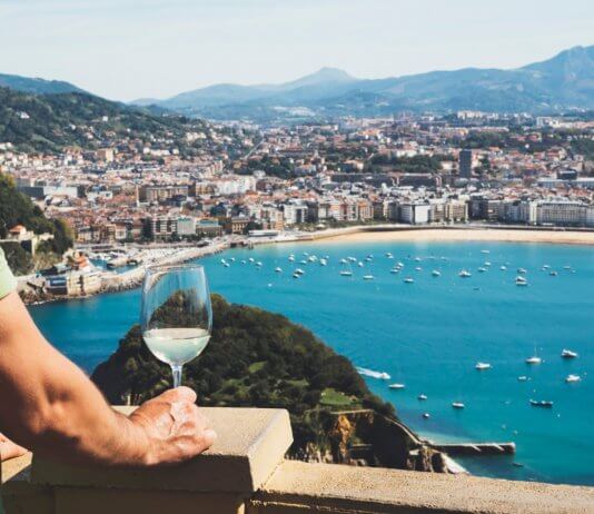 מ-25 אלף יורו לשותפות בקומפלקס דירות באתונה: צפי למעלה מ-9% הכנסה משכירות בשנה!